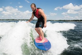 Fade Wakesurfer